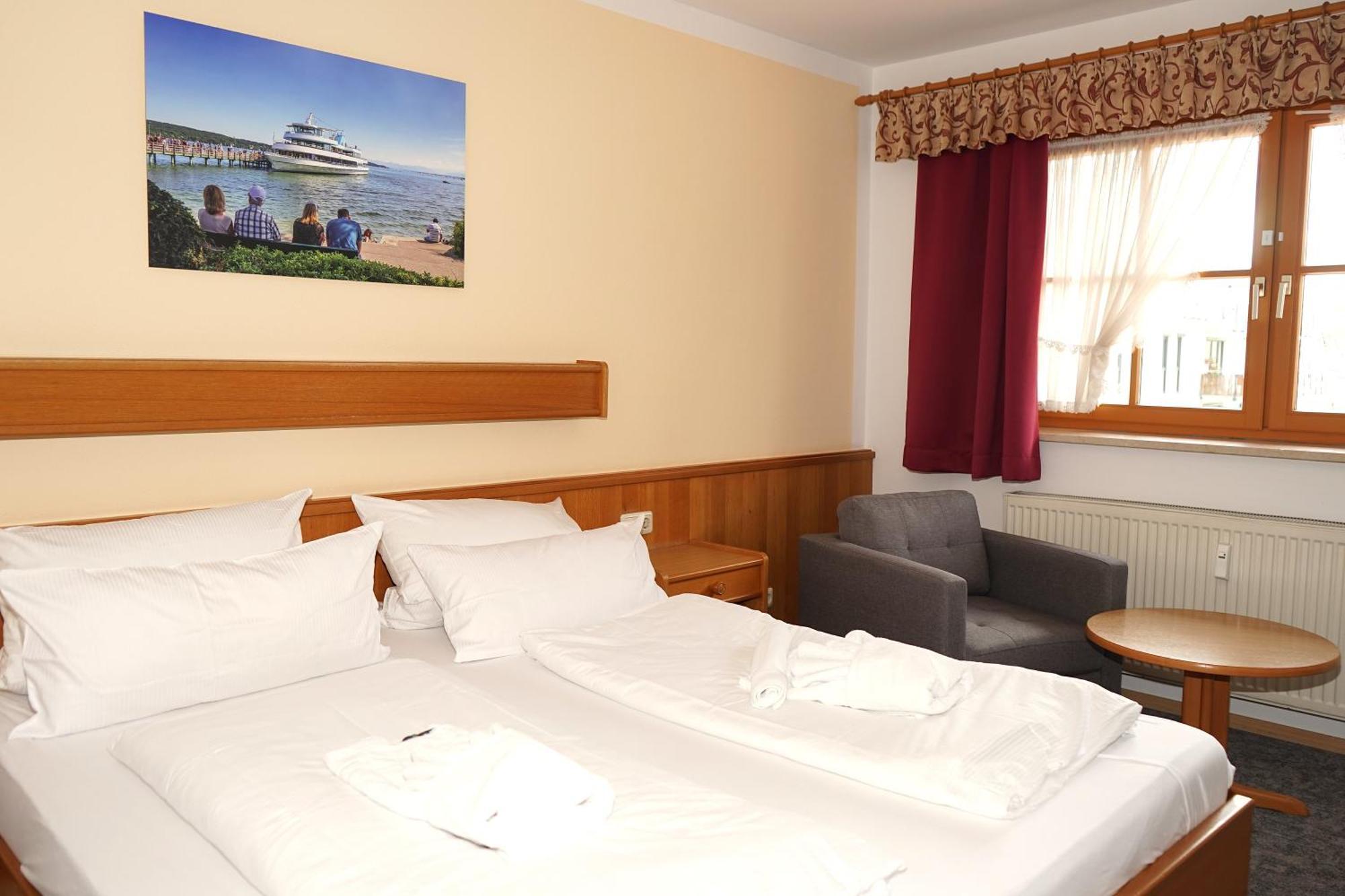 Gasthaus Und Landhotel Wiedmann Eresing المظهر الخارجي الصورة