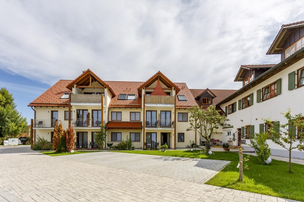 Gasthaus Und Landhotel Wiedmann Eresing المظهر الخارجي الصورة
