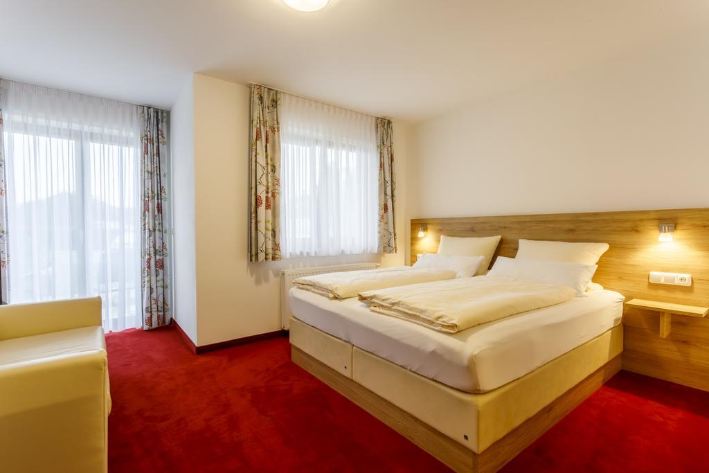 Gasthaus Und Landhotel Wiedmann Eresing المظهر الخارجي الصورة